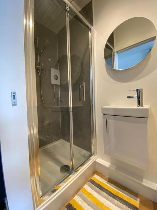 Penlea ~ 1 Bedroom Flat With Harbour View 塔伯特 外观 照片